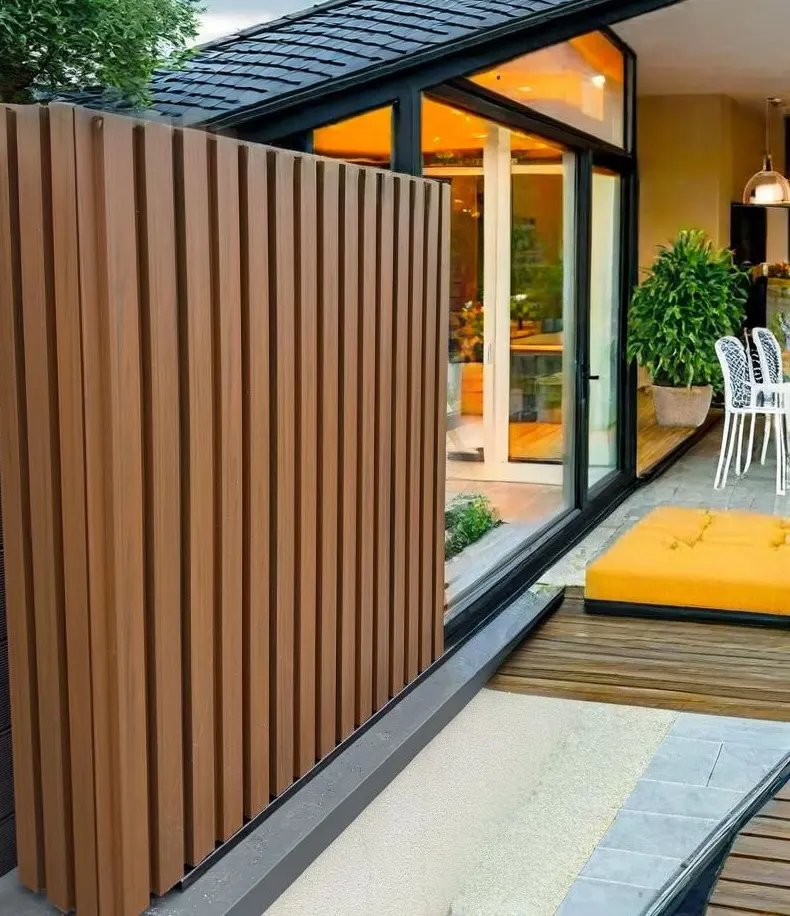 Latech Composite profil lemn compozit Wpc tip riflaj folosit la gard